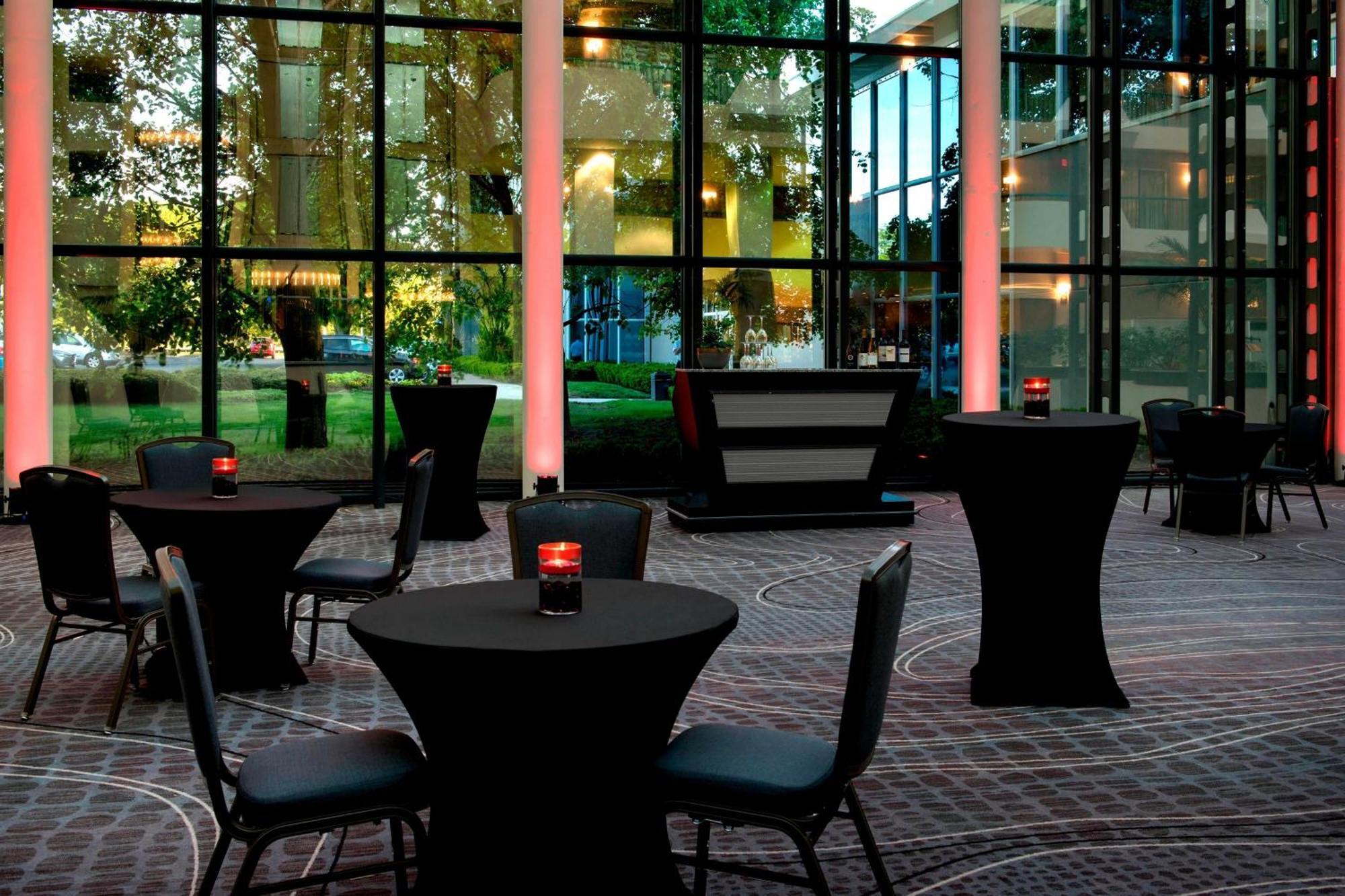 Marriott Melville Long Island Exterior foto